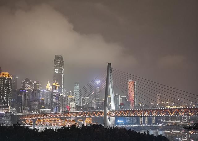 智能设计操作更自在，折叠屏华为Mate Xs 5G手机