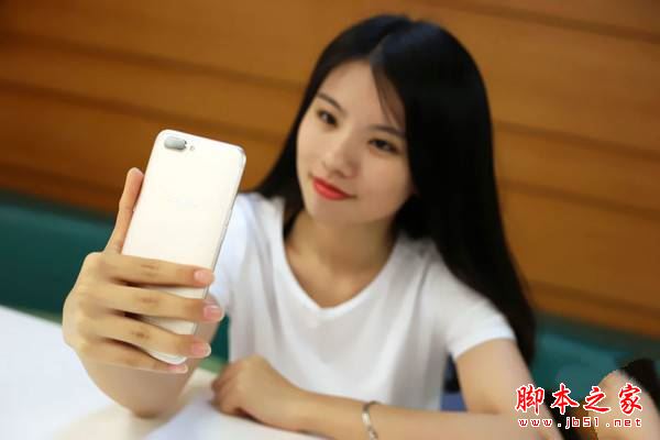 OPPOR11值不值得买？OPPOR11拍照/外观/性能/系统详细评测图解