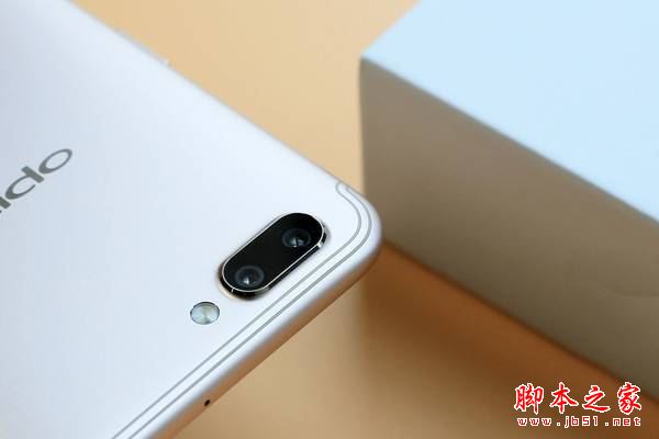 OPPOR11值不值得买？OPPOR11拍照/外观/性能/系统详细评测图解