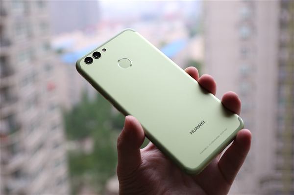 OPPOR11和华为nova2哪个好？华为nova2与OPPOR11区别对比详细评测