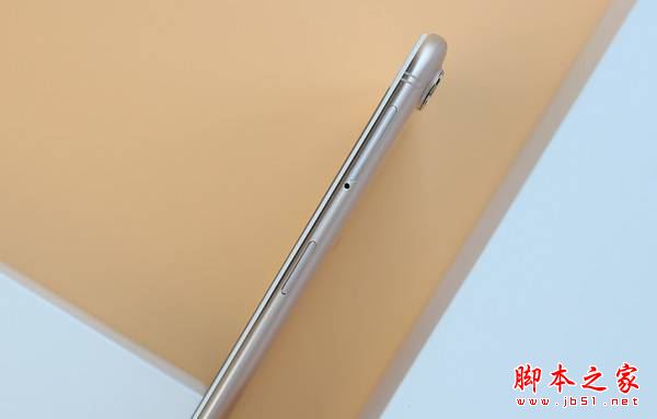 OPPO R11和R9s哪个值得买？OPPO R11与R9S外观/系统/性能/续航/拍照区别对比评测