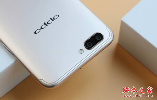 OPPO R11和R9s哪个值得买？OPPO R11与R9S外观/系统/性能/续航/拍照区别对比评测