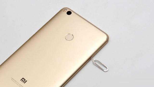小米Max2内部做工拆解怎么样？小米Max2拆机全过程评测图解