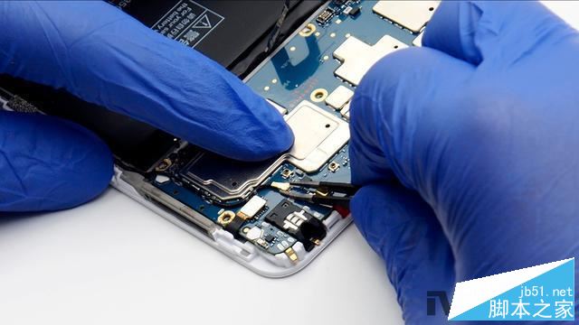 小米Max2内部做工拆解怎么样？小米Max2拆机全过程评测图解
