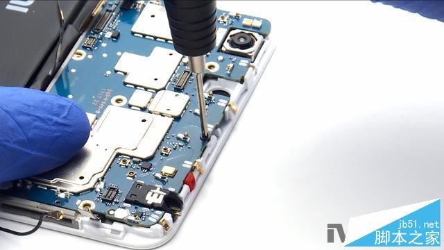 小米Max2内部做工拆解怎么样？小米Max2拆机全过程评测图解