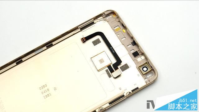 小米Max2内部做工拆解怎么样？小米Max2拆机全过程评测图解