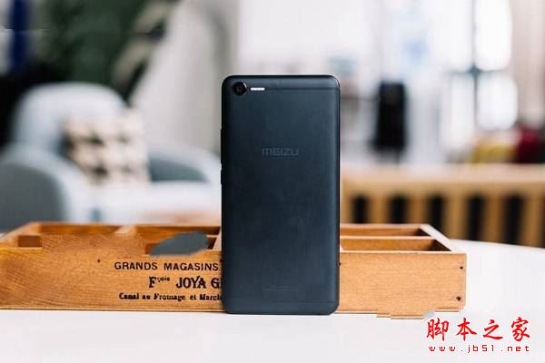 魅蓝E2和坚果Pro哪个值得买？锤子坚果Pro与魅蓝E2全面评测图解