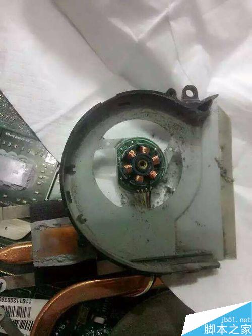 菜鸟如何电脑拆机清灰