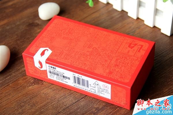 2000万摄像头！小辣椒5开箱图赏：蜀锦后壳