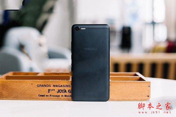 魅蓝E2和荣耀8青春版哪个值得买？荣耀8青春版与魅蓝E2和全面区别对比评测图解