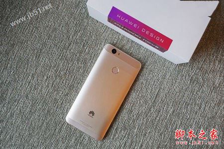 华为nova青春版和华为nova有什么不同？华为nova标准版和青春版全面区别对比评测