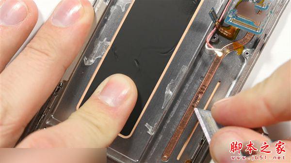 Galaxy S7 Edge详细拆解：割开铜管未见水冷