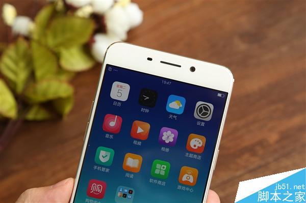 更喜欢哪个？金色/玫瑰金OPPO R9对比图赏