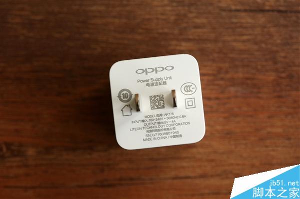更喜欢哪个？金色/玫瑰金OPPO R9对比图赏