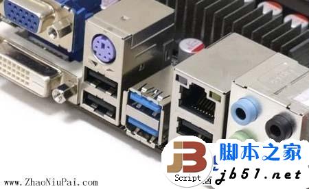 主板上的USB 3.0接口(蓝色的两个就是,黑色的是USB 2.0的) 主板上的USB 3.0接口(蓝色的两个就是,黑色的是USB 2.0的)