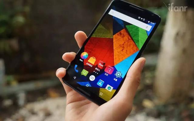 除了代工 Nexus 手机，华为可能还给 Google“生”了块表