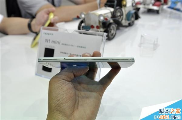 OPPO N1 mini真机抢鲜看：闪亮