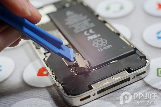 仅需60元 手把手教你换掉iPhone4s电池