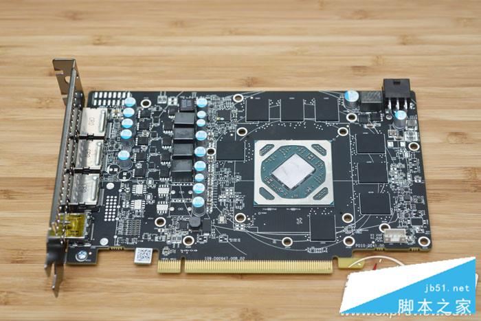 讯景RX 470黑狼进化显卡评测：与RX 480性能差距有多大？