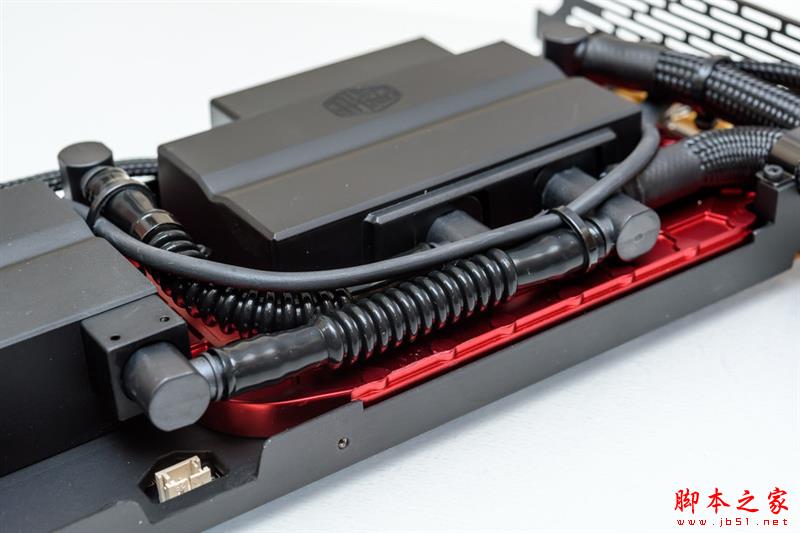 AMD RX Vega 64水冷最深测试
