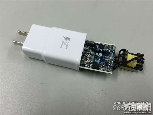 Galaxy S6国行充电器拆解：充电很快哟