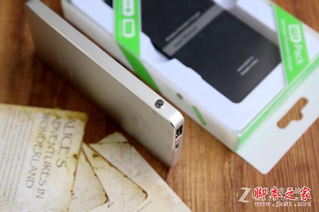 iPhone也能无线充电？WiPack无线充电移动电源真牛叉