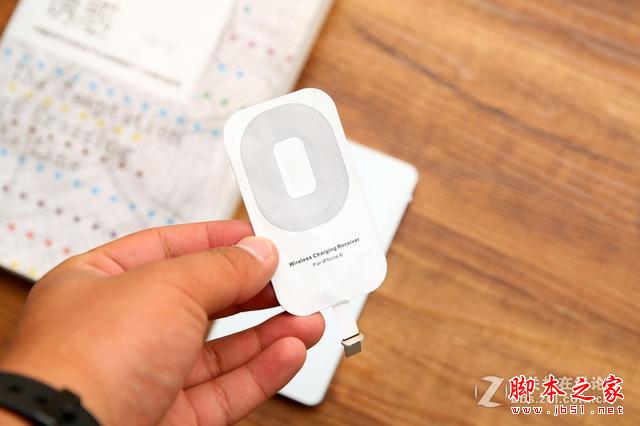 iPhone也能无线充电？WiPack无线充电移动电源真牛叉
