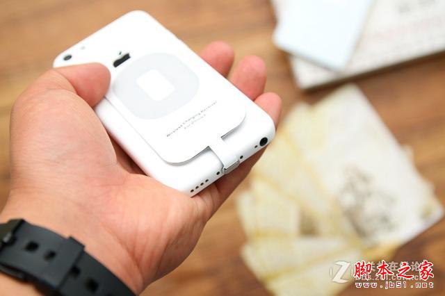 iPhone也能无线充电？WiPack无线充电移动电源真牛叉