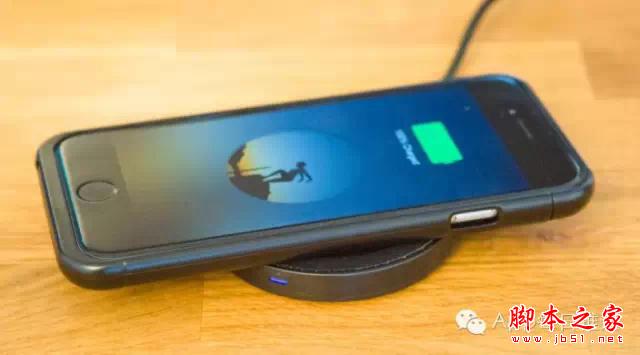 iPhone也能无线充电，超薄保护壳轻松搞定！