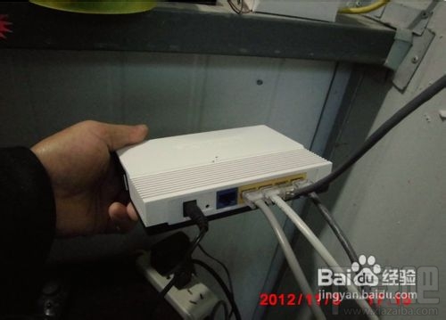 怎样把多余的路由器改为HUB路由器怎么设置