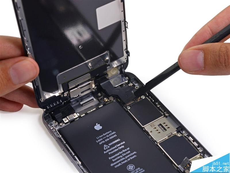 iPhone 6S Plus完全拆解：CPU内存闪存全变了！