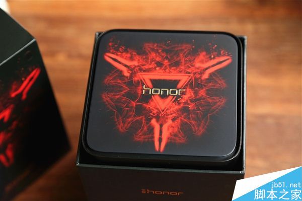 荣耀路由Pro游戏版开箱图赏：玩CF有经验加成