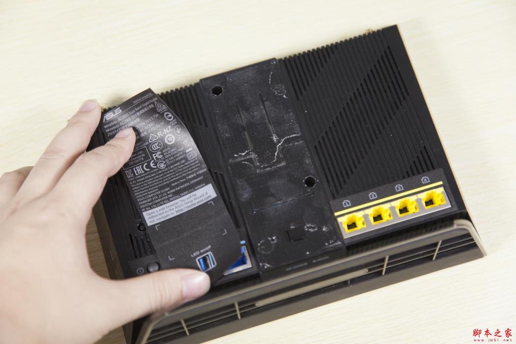 华硕 RT-AC86U 路由器拆解评测