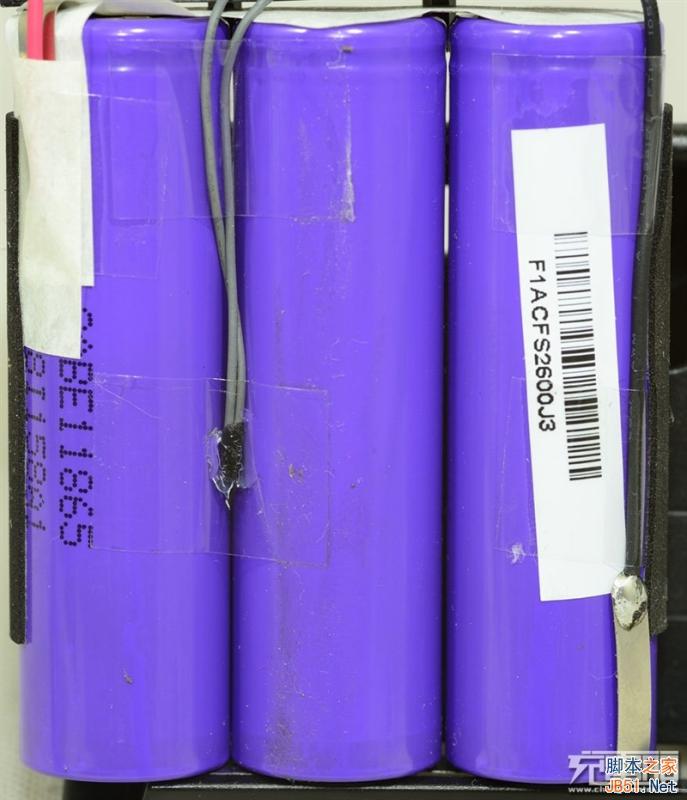 小米亲兄弟？华硕9600mAh移动电源拆解