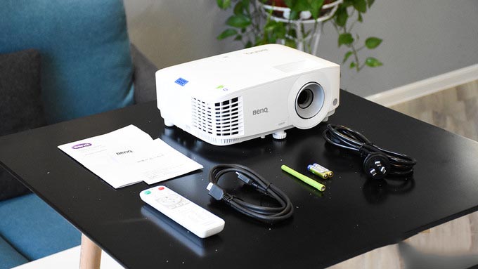 工作室及中小企业首选 明基E580商务智能投影仪