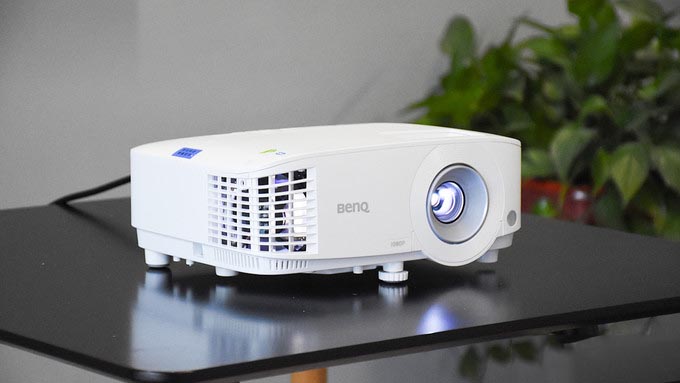工作室及中小企业首选 明基E580商务智能投影仪