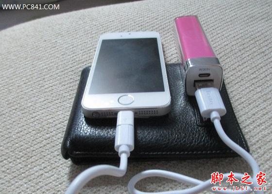 移动电源给手机充电数据线连接示意图
