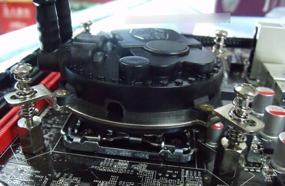 水冷散热器安装图文教程