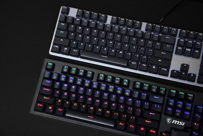 微星GK50 Z、罗技K845，一个适合新手，一个适合小资