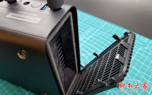 小米路由器HD内部做工怎么样 小米路由器HD拆解教程图文详解