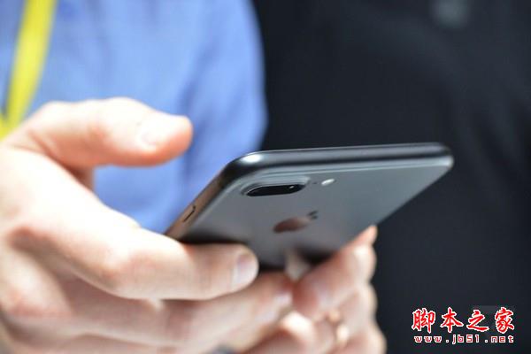 iPhone 7评测：外表中规中矩 流畅体验加里程碑式双摄 安卓阵营谁与之能一战？