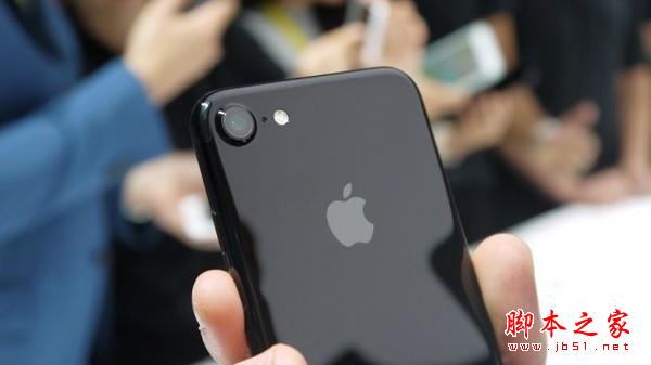 iPhone 7评测：外表中规中矩 流畅体验加里程碑式双摄 安卓阵营谁与之能一战？