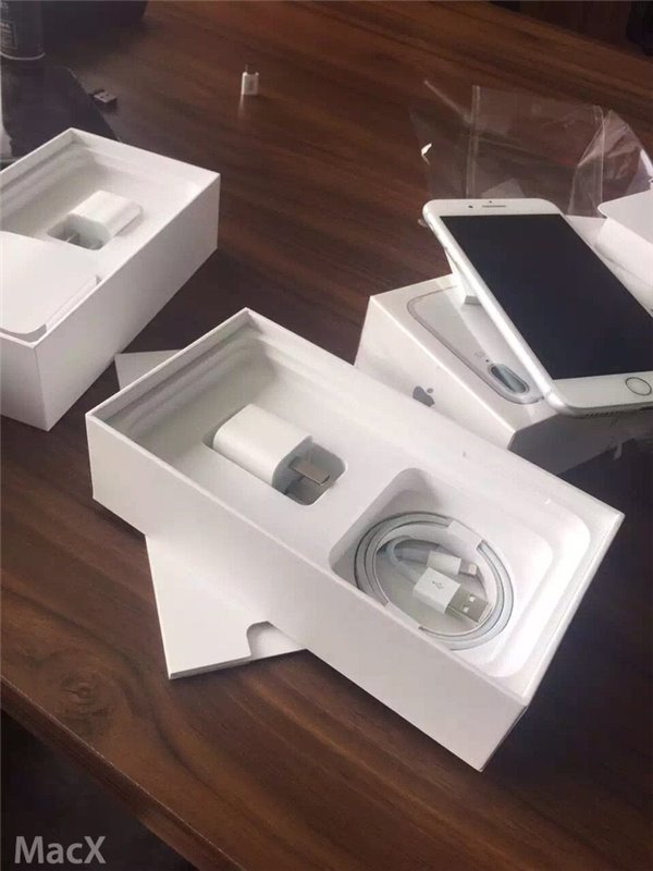 iPhone7与iphone7 Plus真机开箱图集了