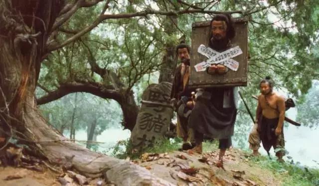 30年前的剧照，真正的5毛特效，却每一张都能入画