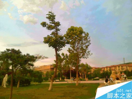 老年人怎样瞬间抓拍天空中的火烧云的画面