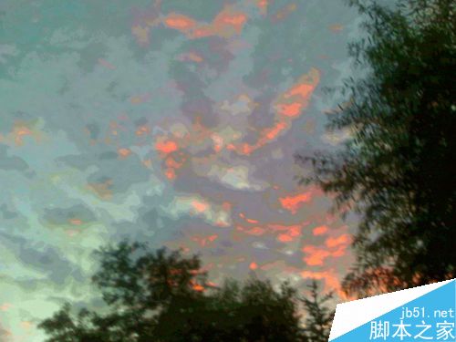 老年人怎样瞬间抓拍天空中的火烧云的画面