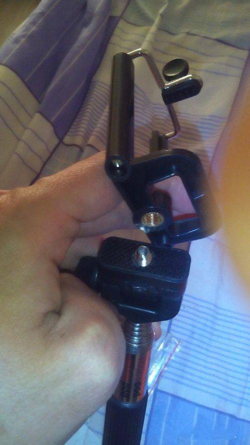 如何安装使用手动式自拍神器