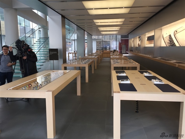Apple Watch今日开卖：12万的戴上啥感觉？