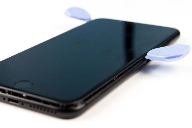 iPhone7 Plus后盖怎么打开 iPhone7 Plus拆后盖图文教程
