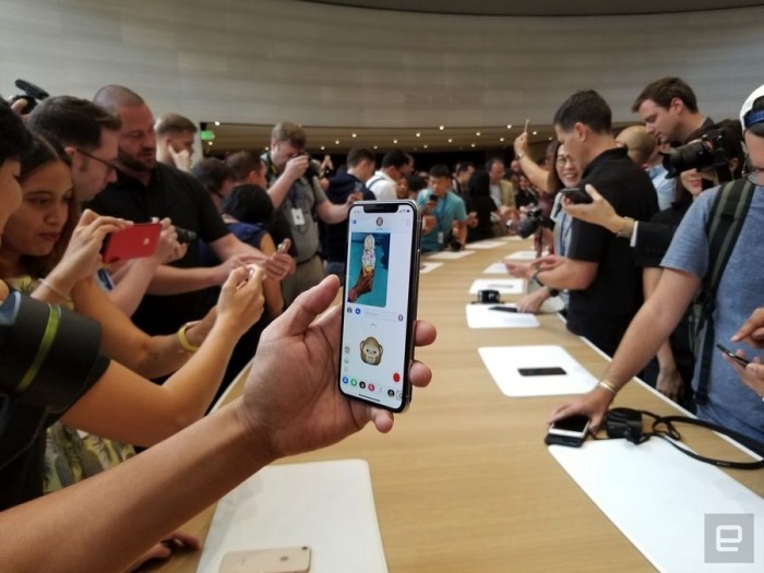 iPhoneX有几个颜色？iPhoneX真机上手图赏